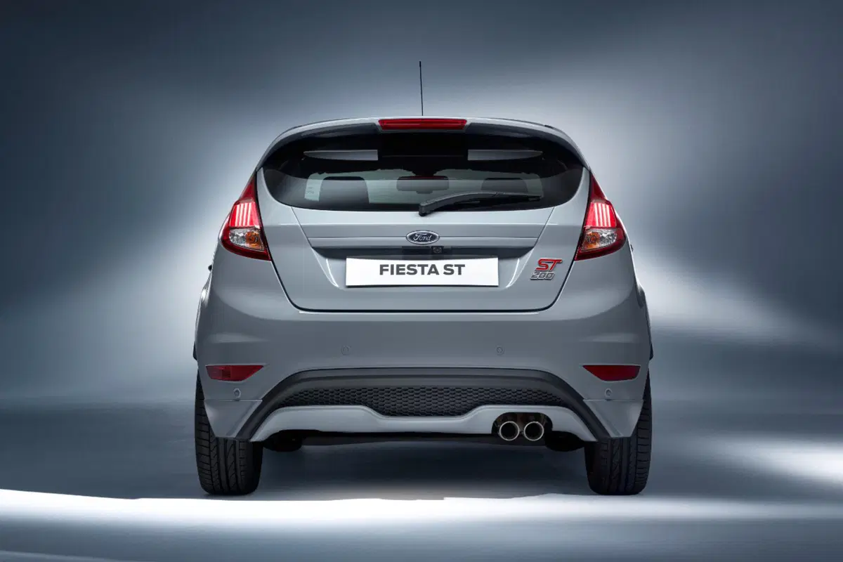 Salone di Ginevra 2016, Ford presenta la nuova Fiesta ST200 (3)