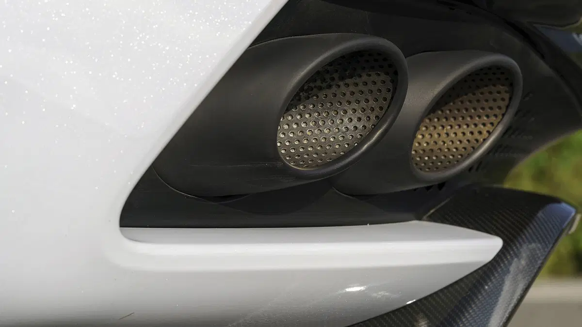 Aston Martin DBS Superleggera 2018: GT da sogno (5)