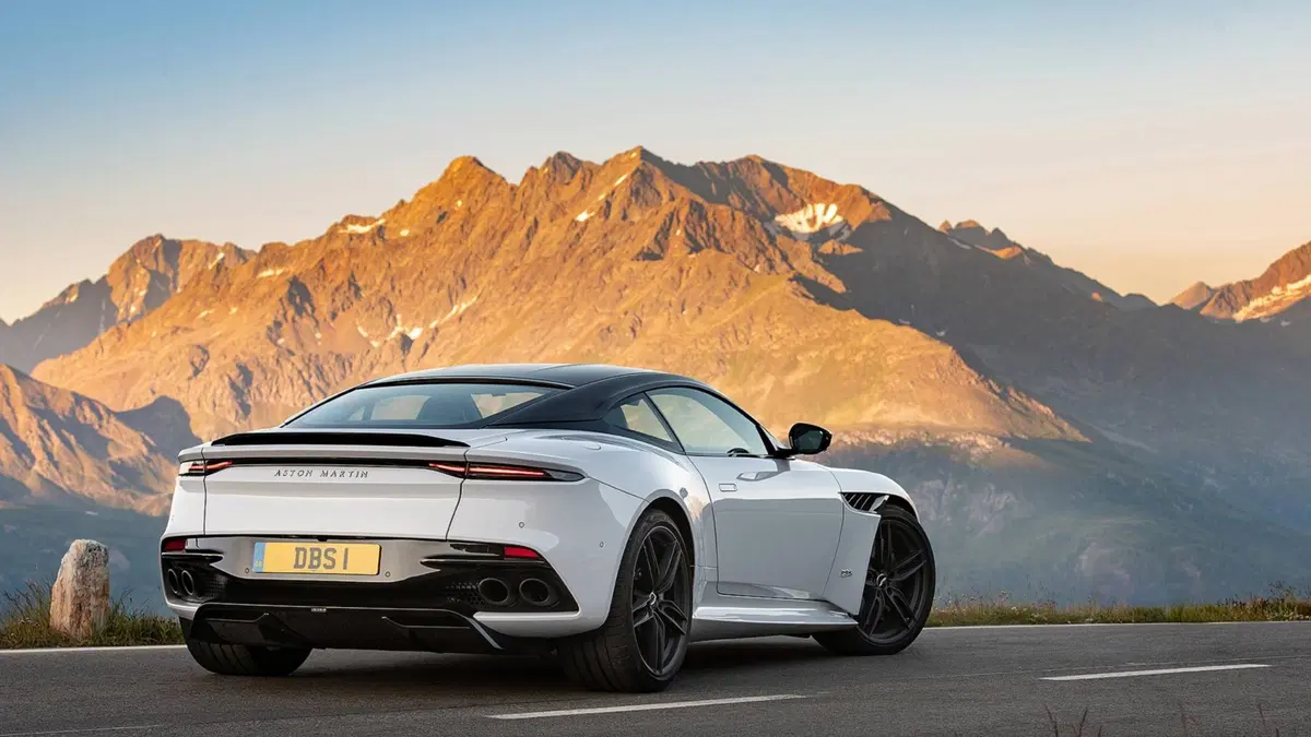 Aston Martin DBS Superleggera 2018: GT da sogno (7)