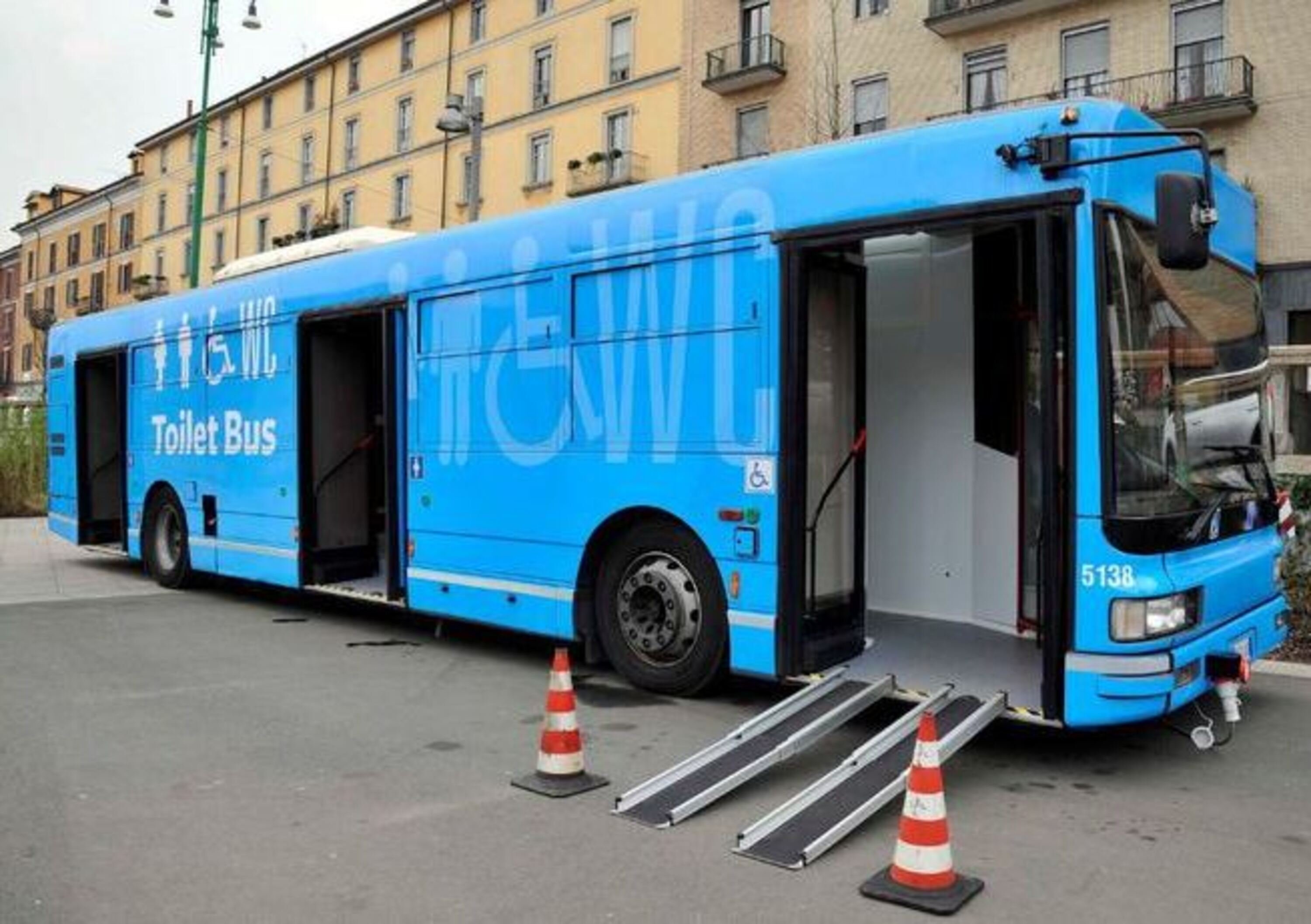Milano, arriva il primo Toilet Bus d&#039;Europa