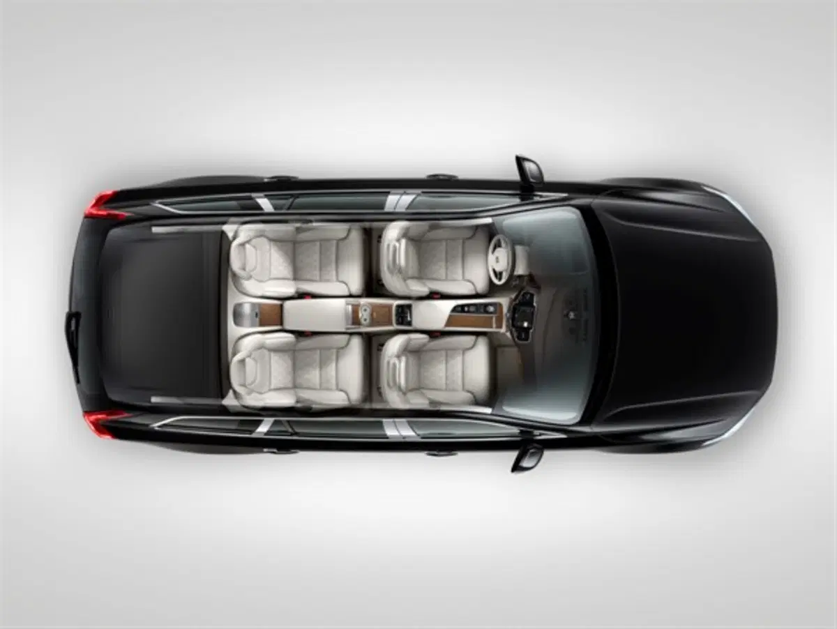 Volvo XC90 Excellence, puro lusso (3)