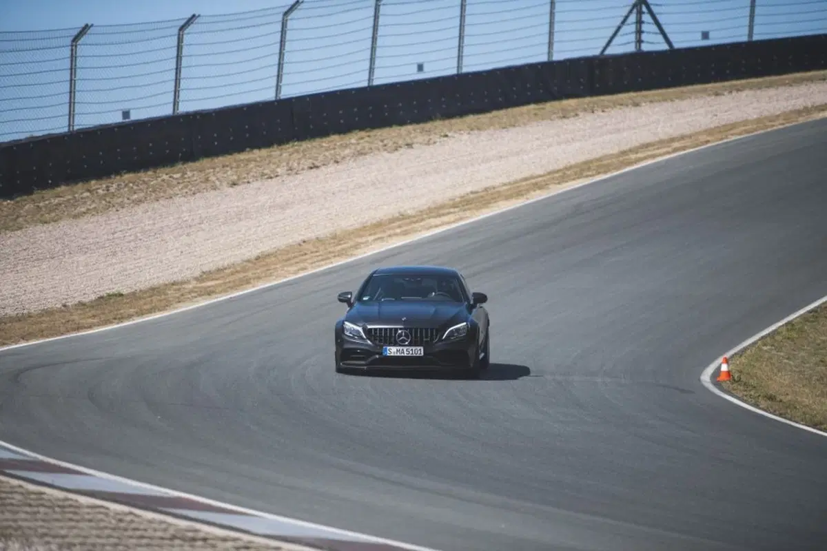 Mercedes-AMG C 63 S 2018, mostro da 510 CV [Video] (19)
