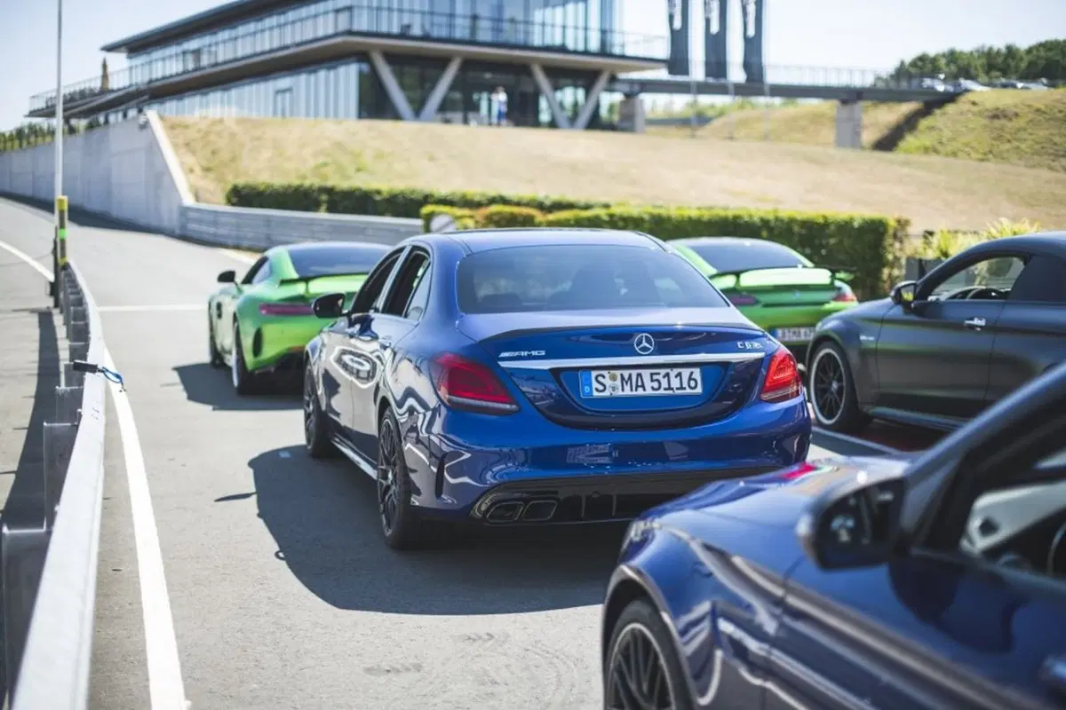 Mercedes-AMG C 63 S 2018, mostro da 510 CV [Video] (23)