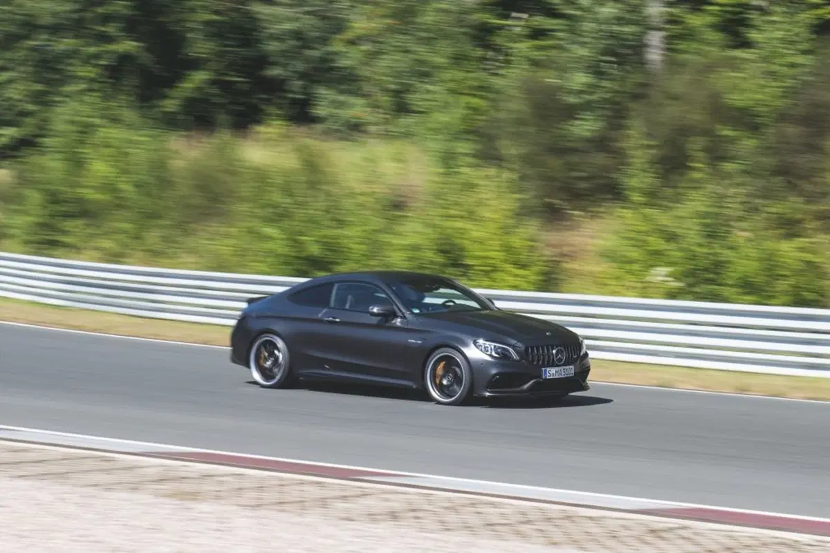 Mercedes-AMG C 63 S 2018, mostro da 510 CV [Video] (30)