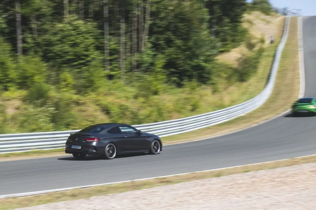Mercedes-AMG C 63 S 2018, mostro da 510 CV [Video] (29)