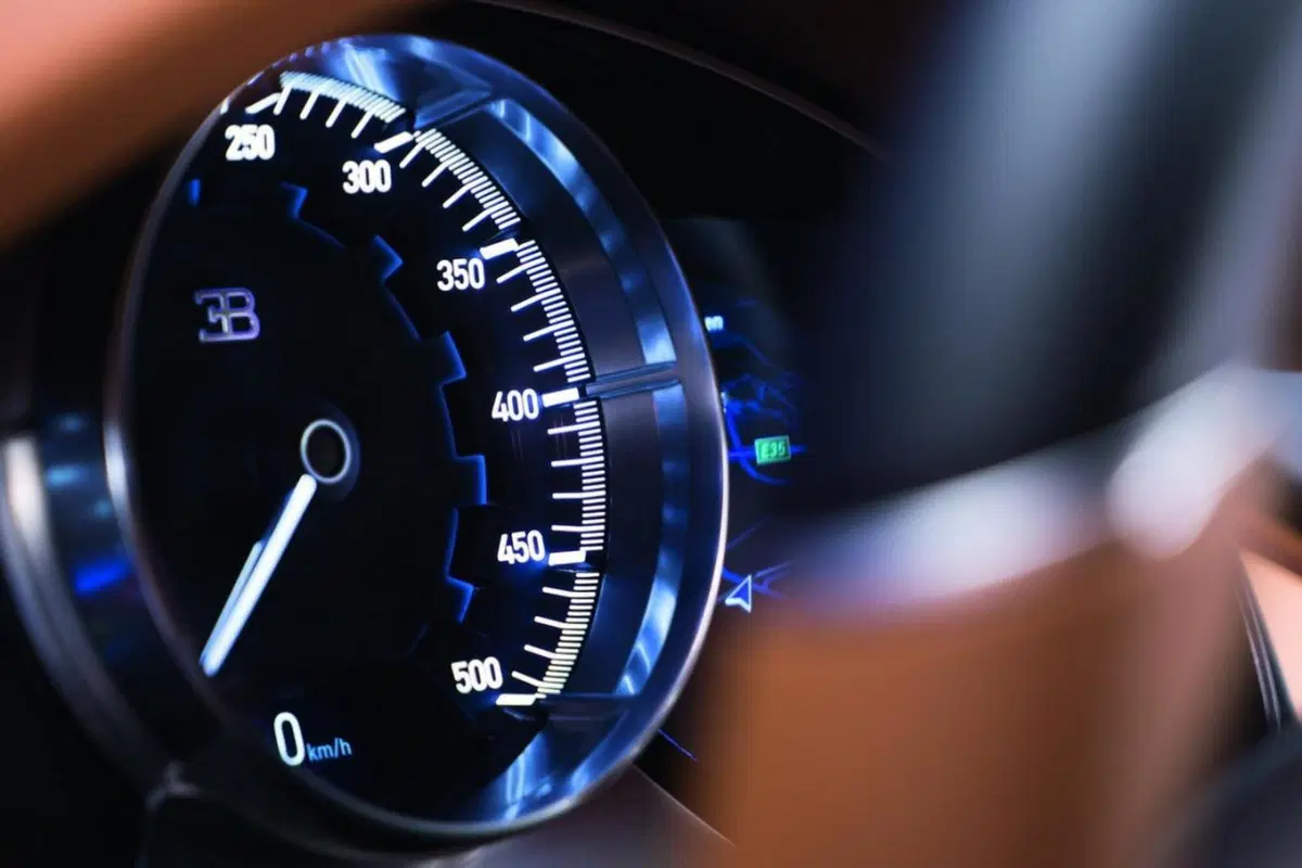 Bugatti Chiron, ecco la hypercar da 420 km/h (22)