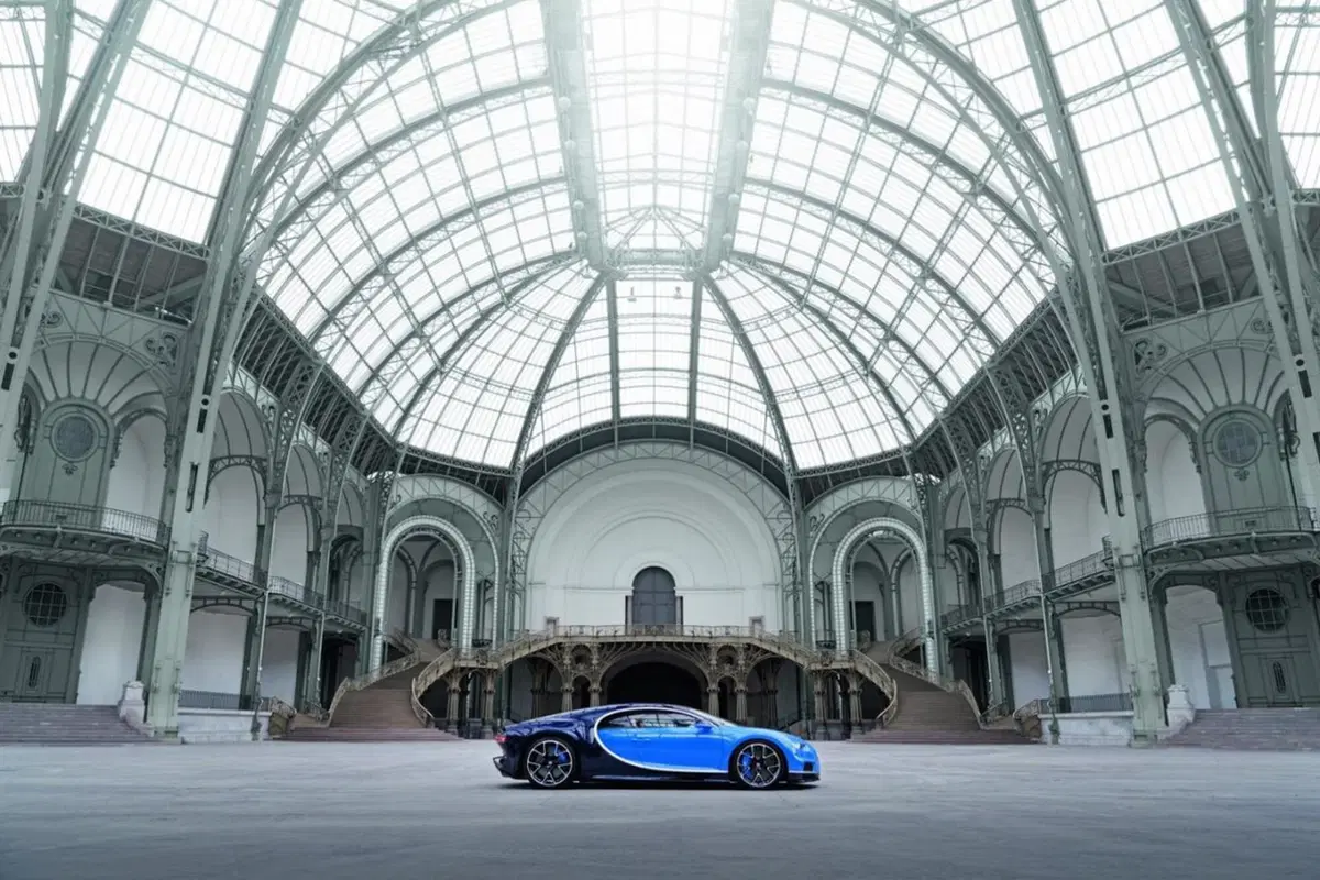 Bugatti Chiron, ecco la hypercar da 420 km/h (9)