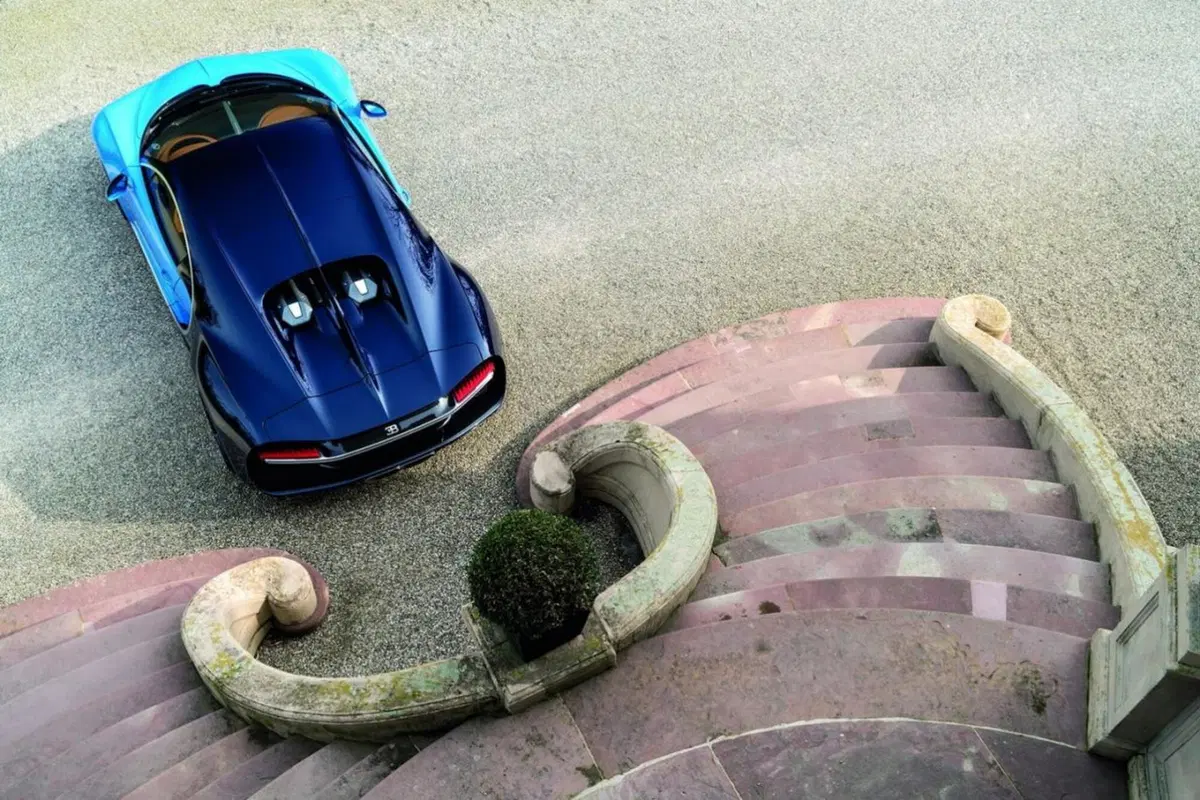Bugatti Chiron, ecco la hypercar da 420 km/h (8)