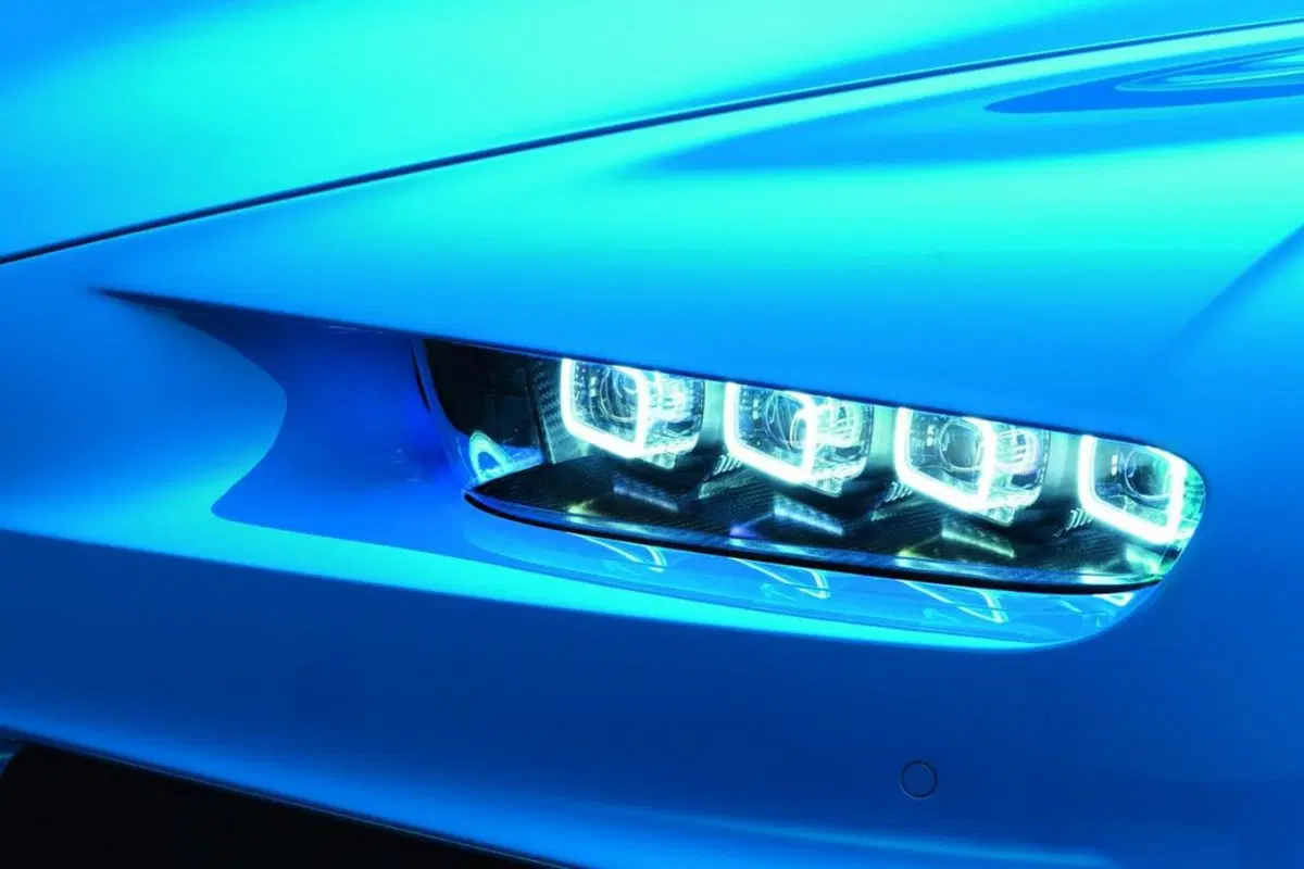 Bugatti Chiron, ecco la hypercar da 420 km/h (29)