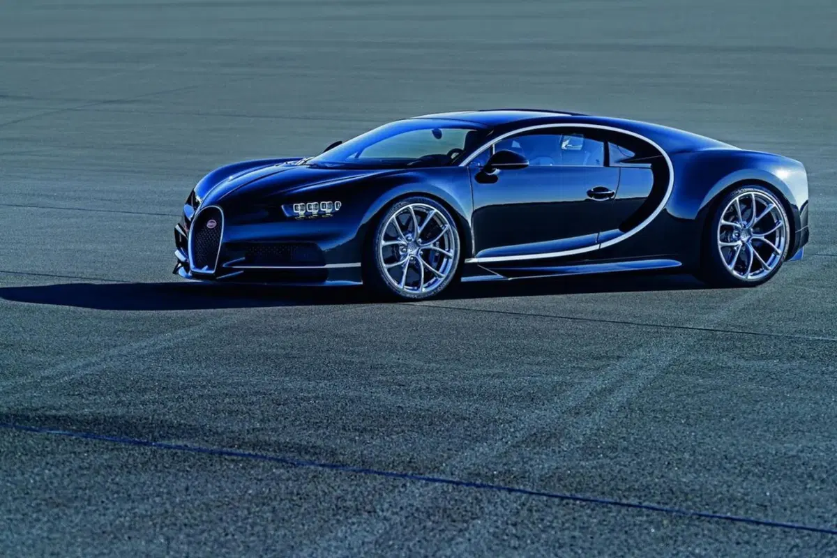 Bugatti Chiron, ecco la hypercar da 420 km/h (4)