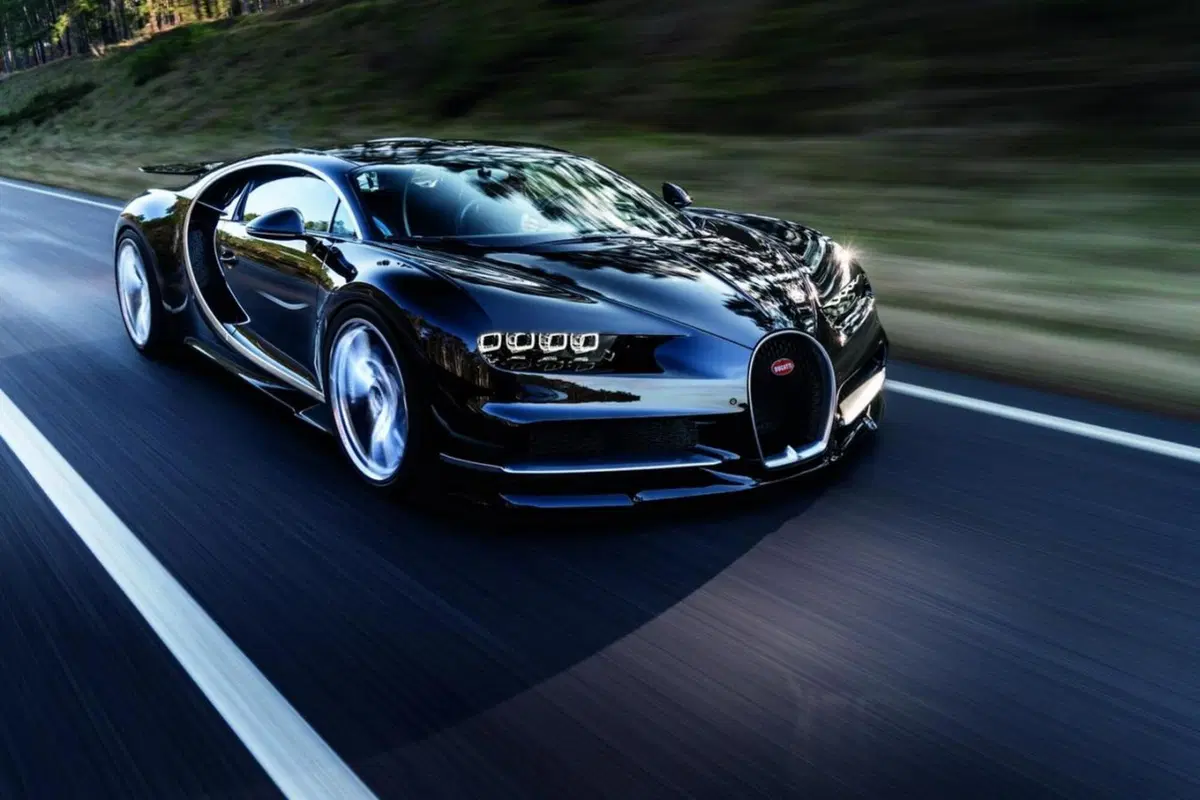 Bugatti Chiron, ecco la hypercar da 420 km/h (2)
