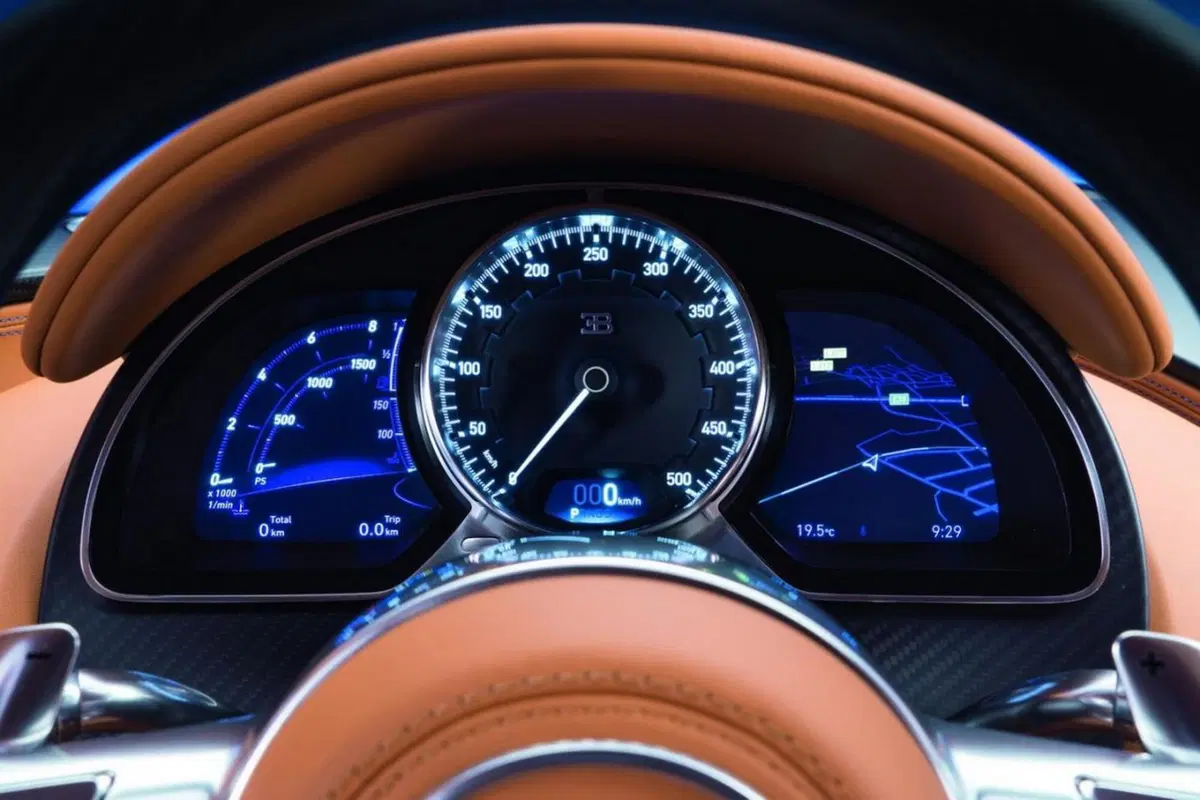 Bugatti Chiron, ecco la hypercar da 420 km/h (14)