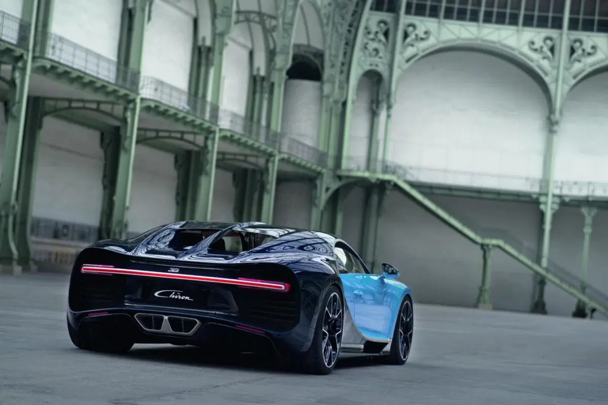 Bugatti Chiron, ecco la hypercar da 420 km/h (28)
