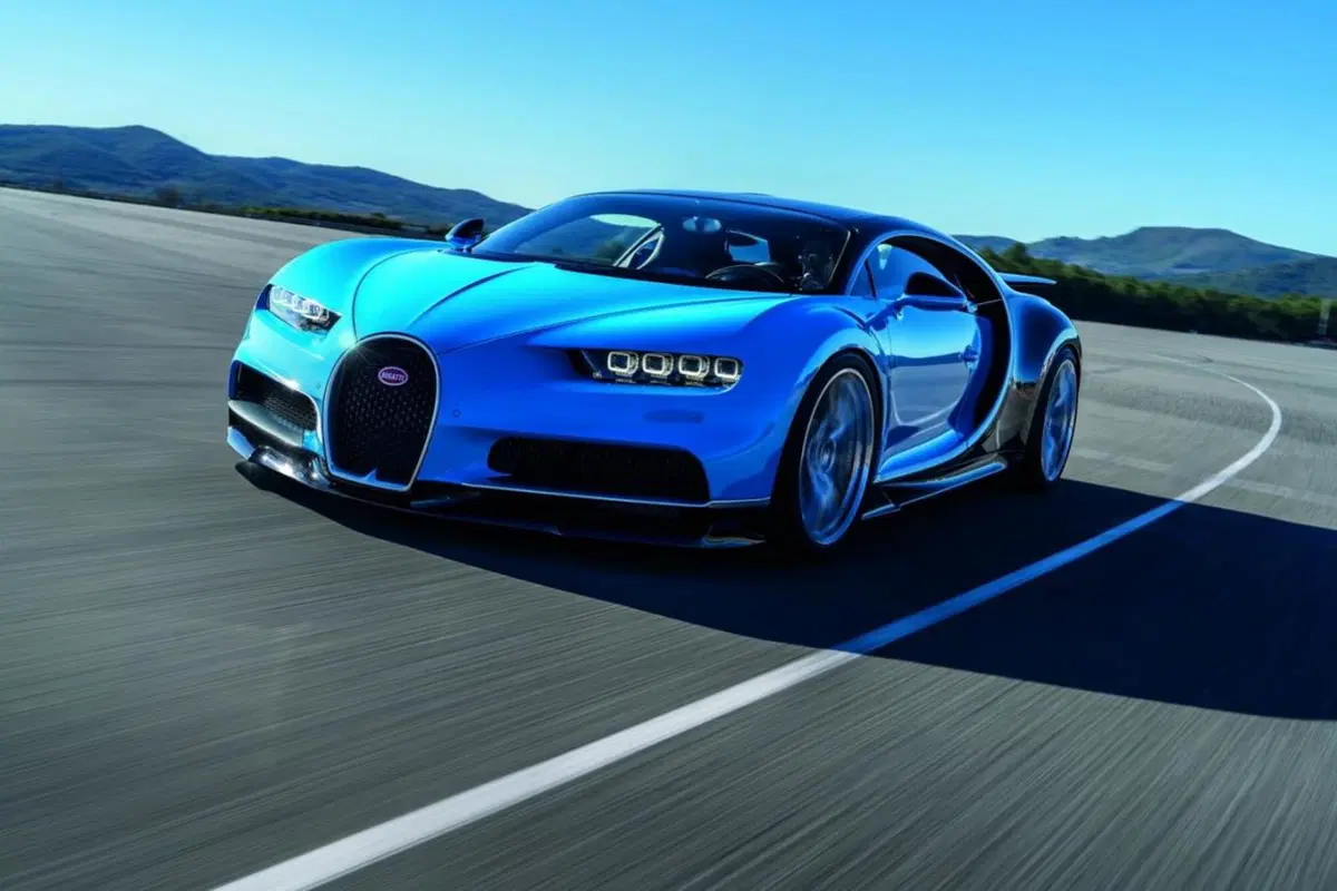 Bugatti Chiron, ecco la hypercar da 420 km/h (27)