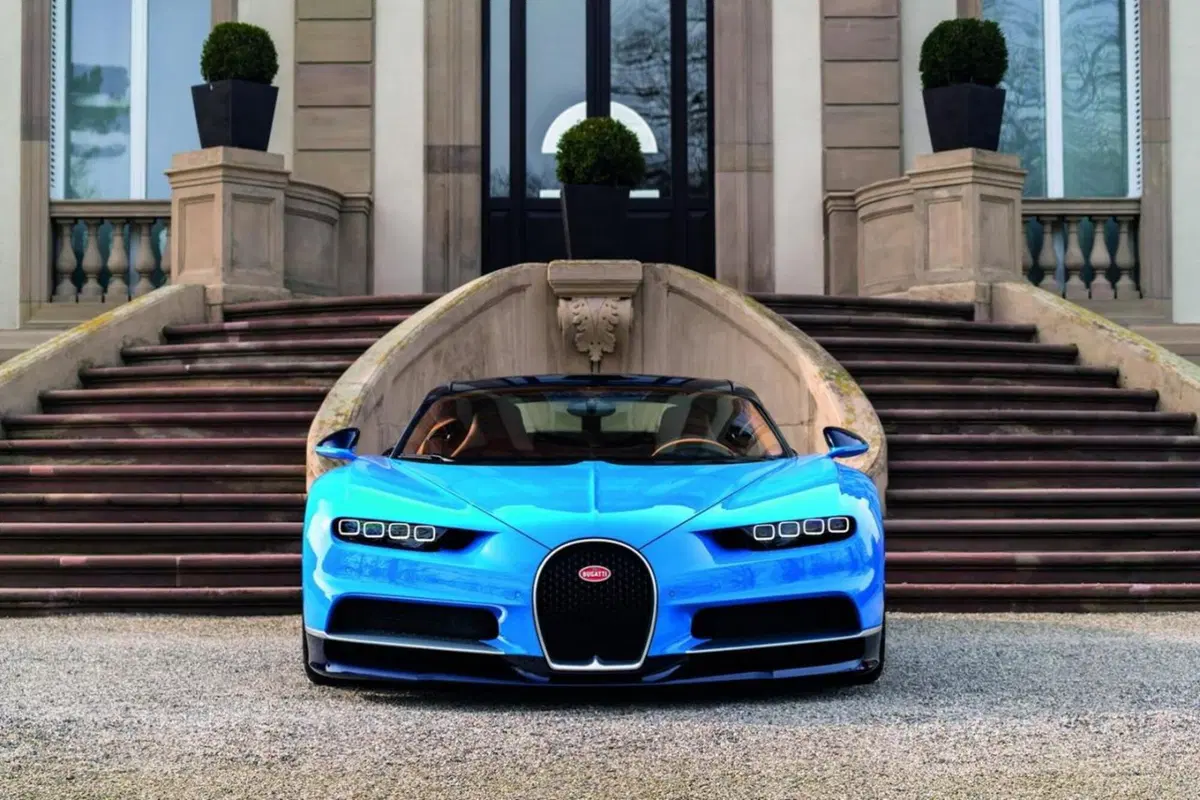 Bugatti Chiron, ecco la hypercar da 420 km/h (36)