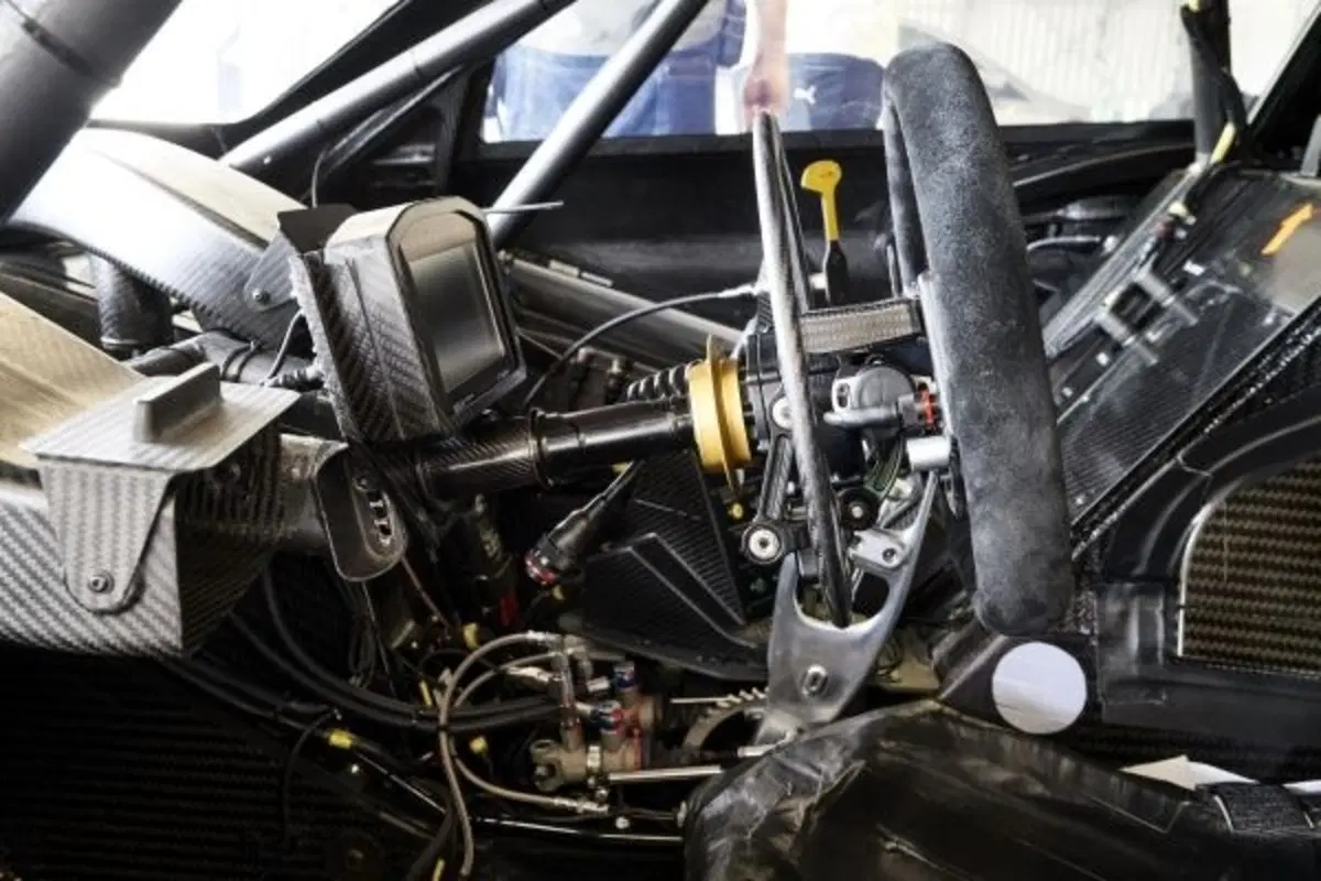 BMW e Zanardi in DTM: le modifiche tecniche sulla M4 (4)