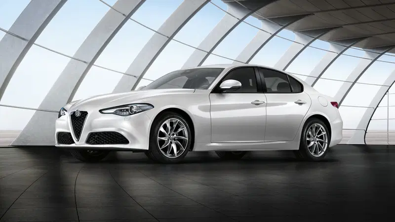 Alfa Romeo Giulia: ecco quella "normale", convince come la Quadrifoglio