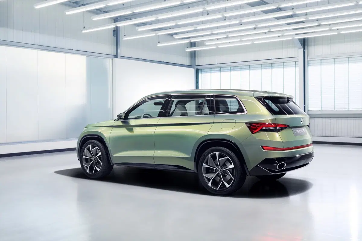 VisionS Concept: così sarà il SUV ibrido di Skoda (5)
