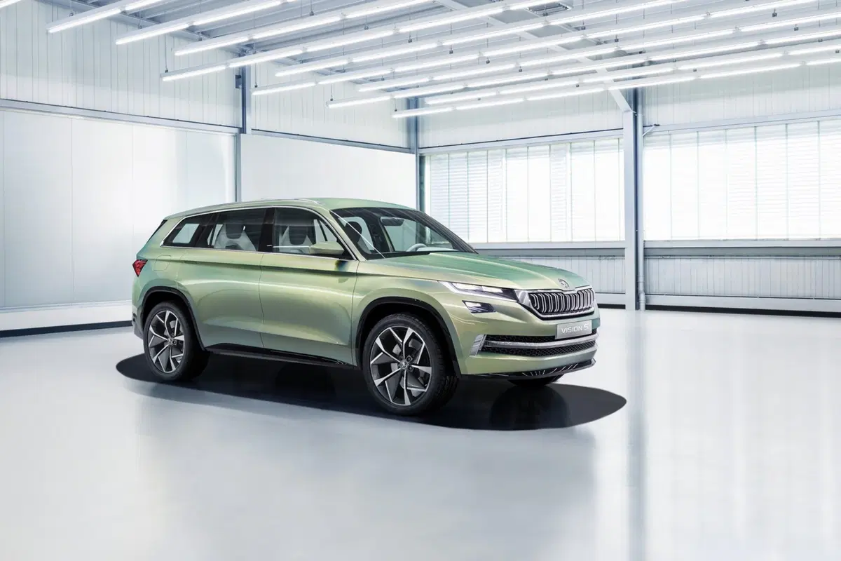 VisionS Concept: così sarà il SUV ibrido di Skoda (3)