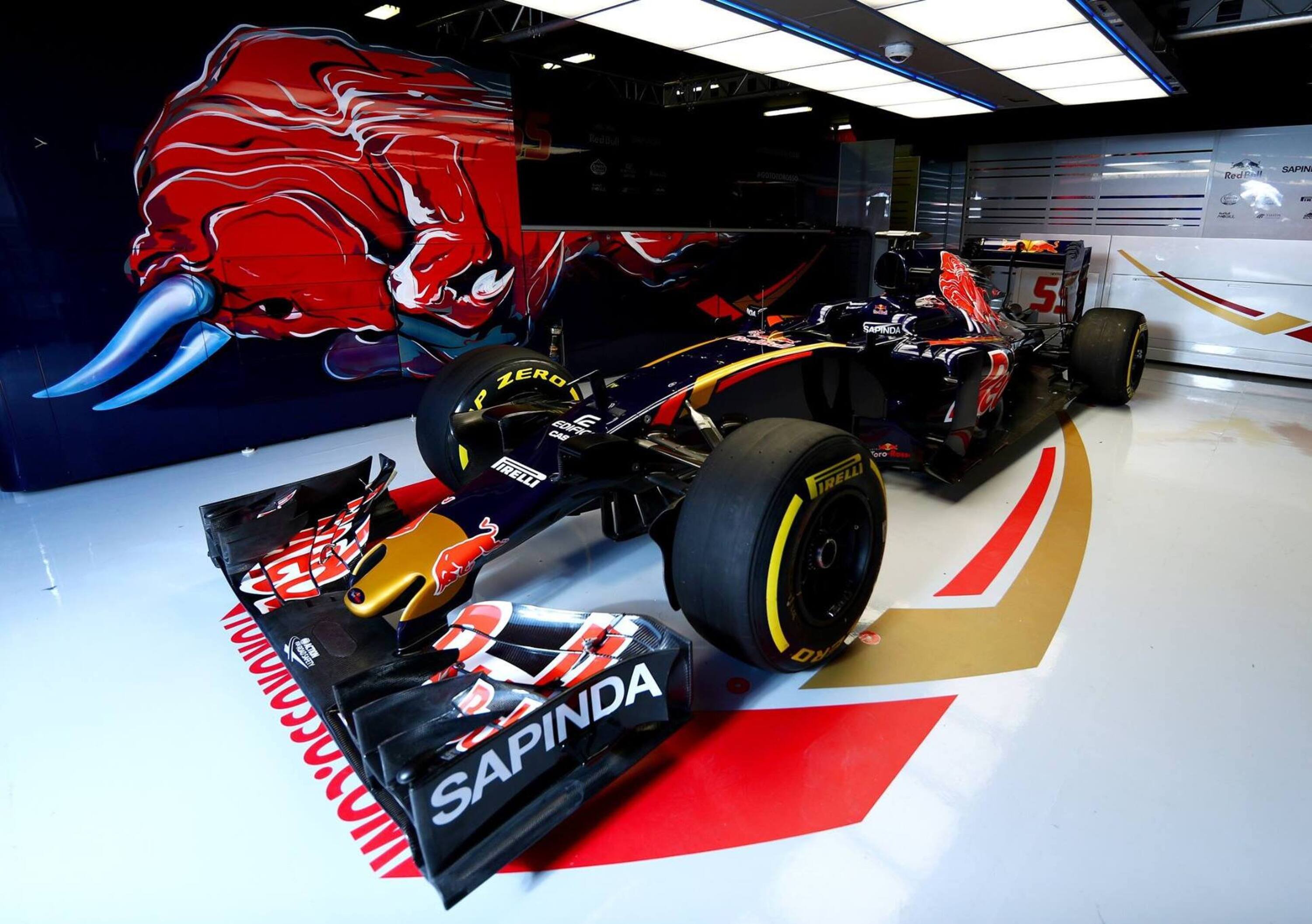 Formula 1, Toro Rosso presenta la sua livrea per il 2016