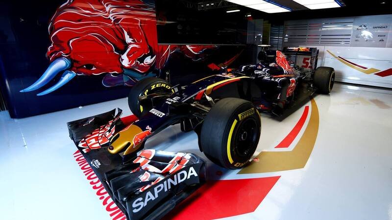 Formula 1, Toro Rosso presenta la sua livrea per il 2016