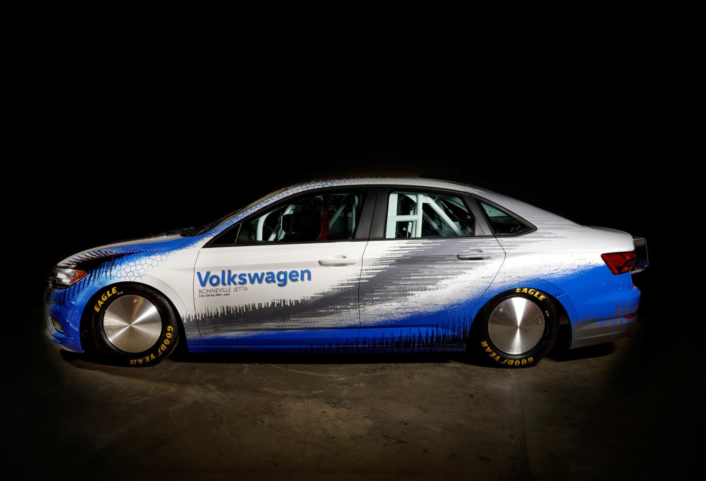Volkswagen Jetta da 335 km/h: caccia al record negli USA