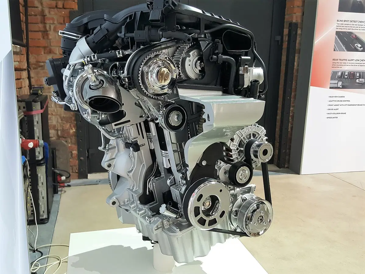 Skoda Fabia 2019: il restyling della compatta boema [video primo test] (11)