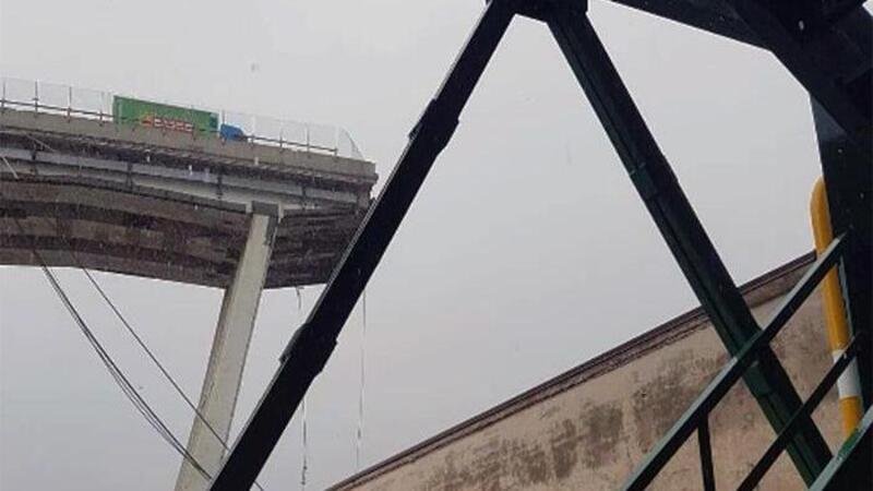 Crollo ponte Genova, A10: almeno 30 veicoli coinvolti, 20 morti e 13 feriti [video]