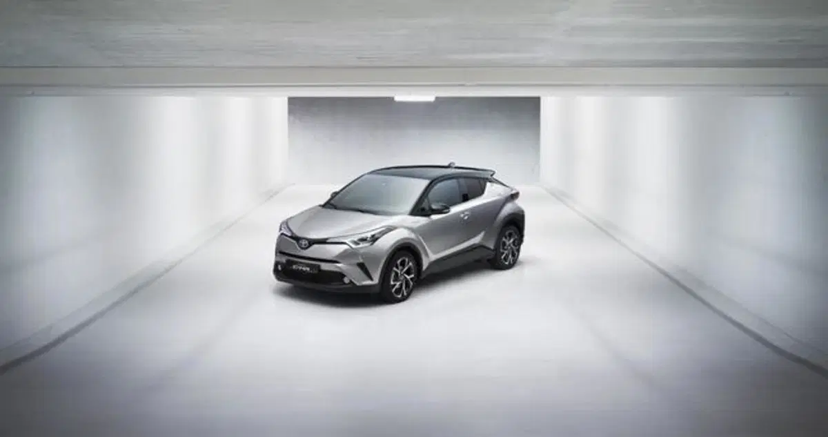 Toyota C-HR, crossover diamante (3)