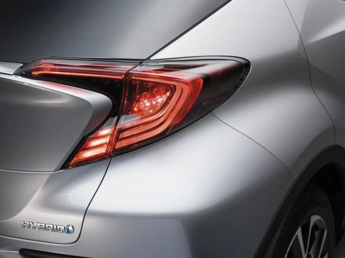Toyota C-HR, crossover diamante (6)