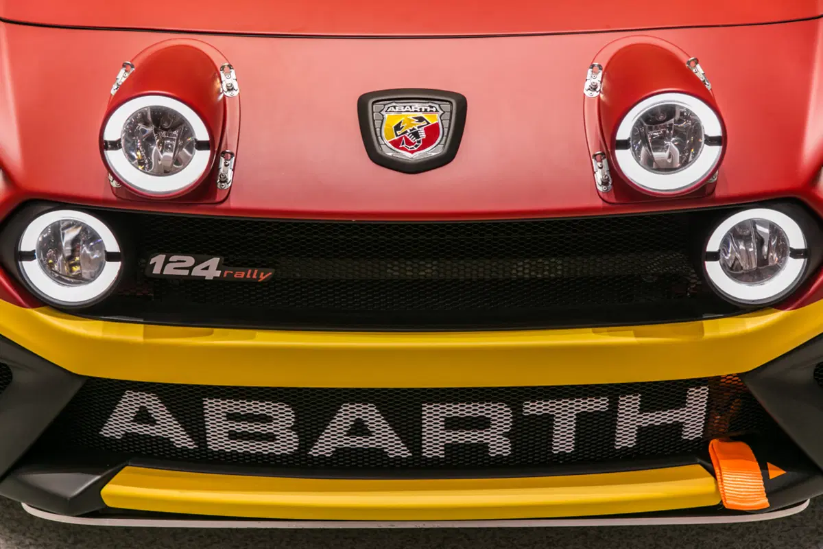 Abarth al Salone di Ginevra 2016 (10)