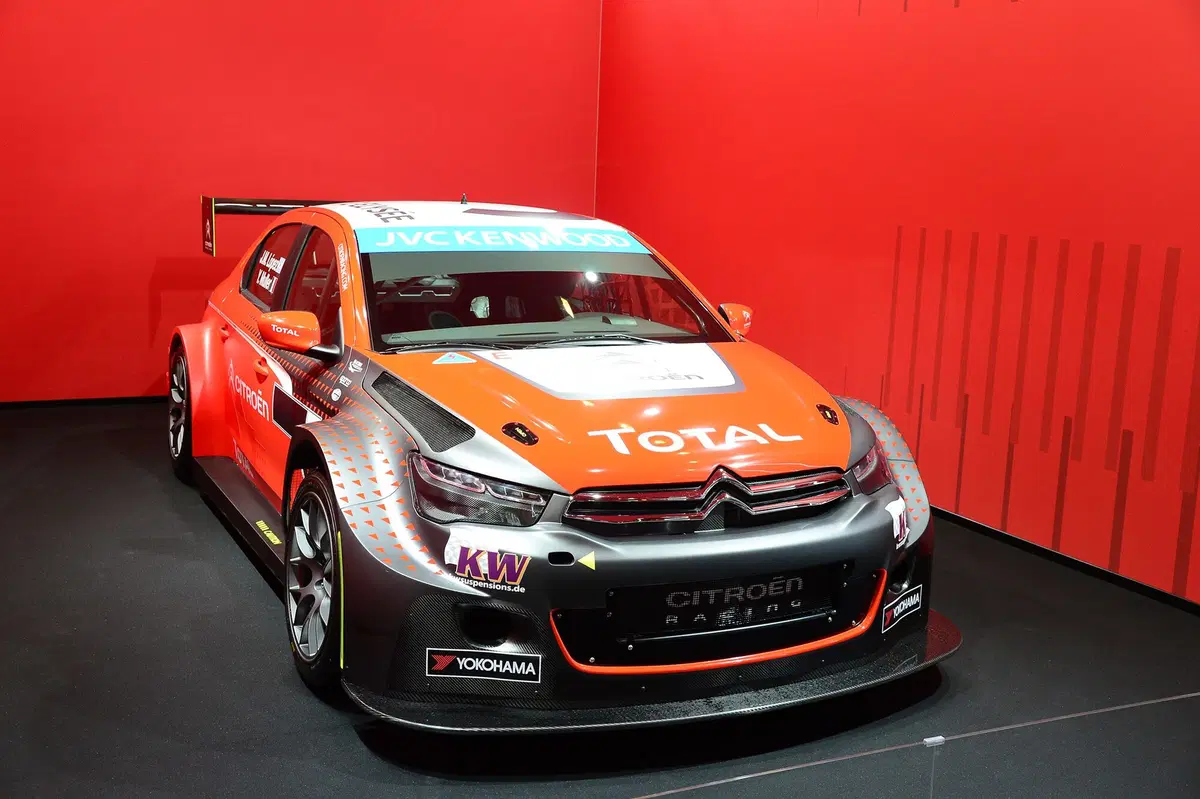 WTCC, cambio di livrea per la Citroen C-Elysée (3)