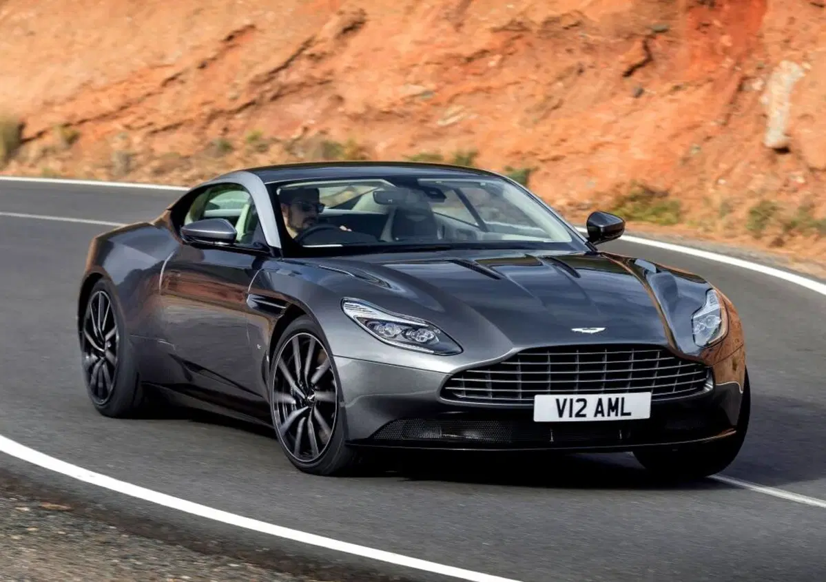 Aston Martin DB11, la &ldquo;DB&rdquo; pi&ugrave; veloce di sempre al Salone di Ginevra 2016