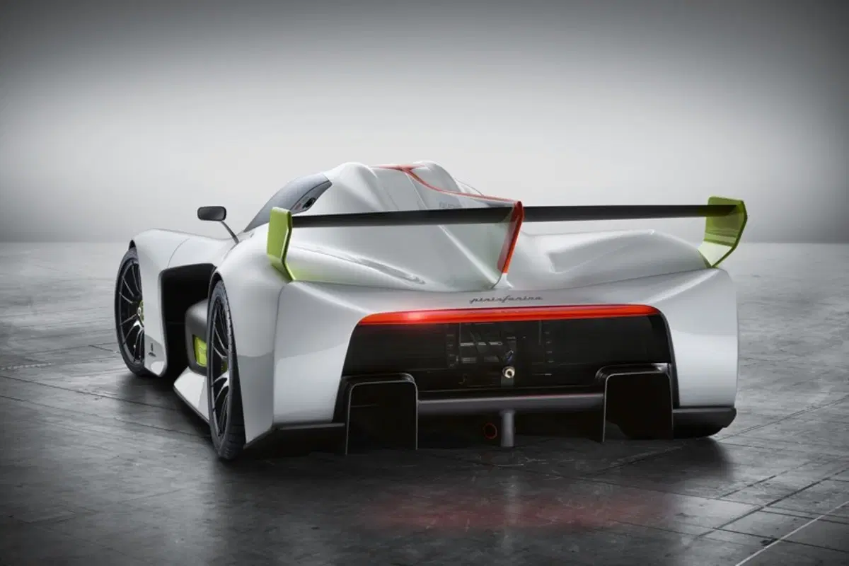 Pininfarina H2 Speed, l'idrogeno in pista (4)