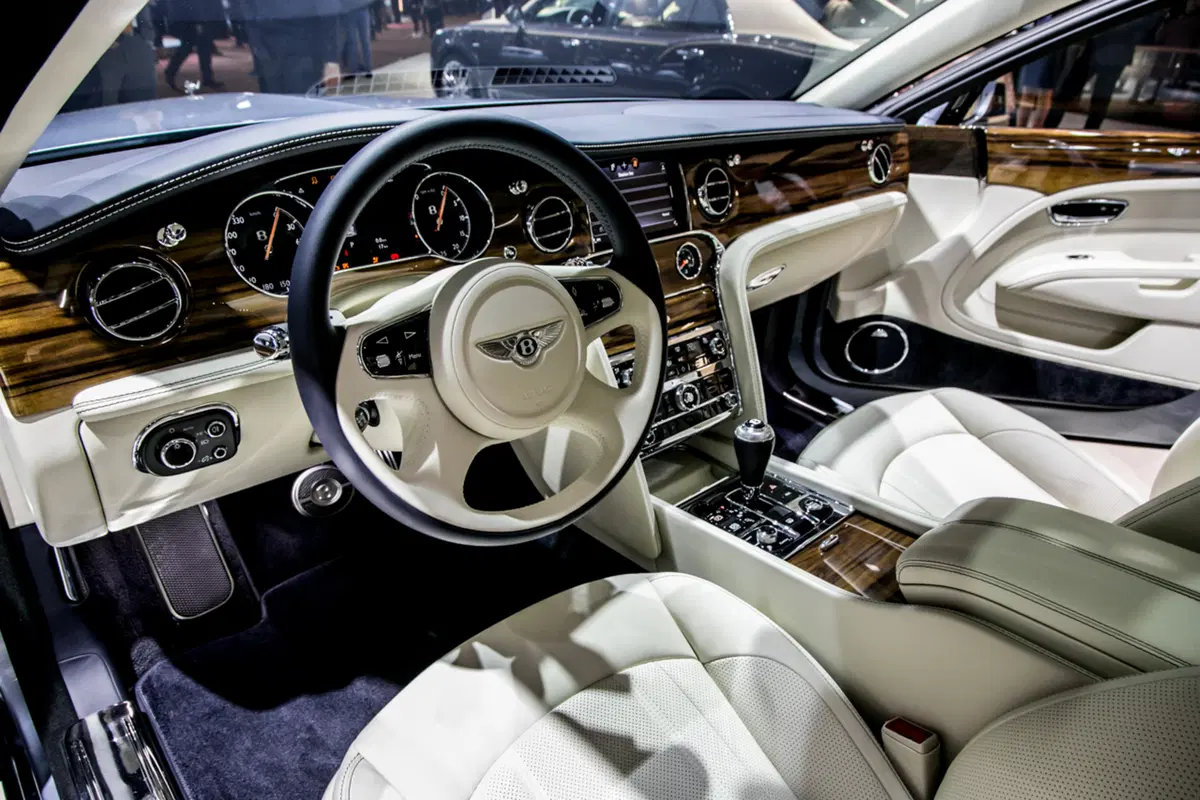 Bentley al Salone di Ginevra 2016 (8)