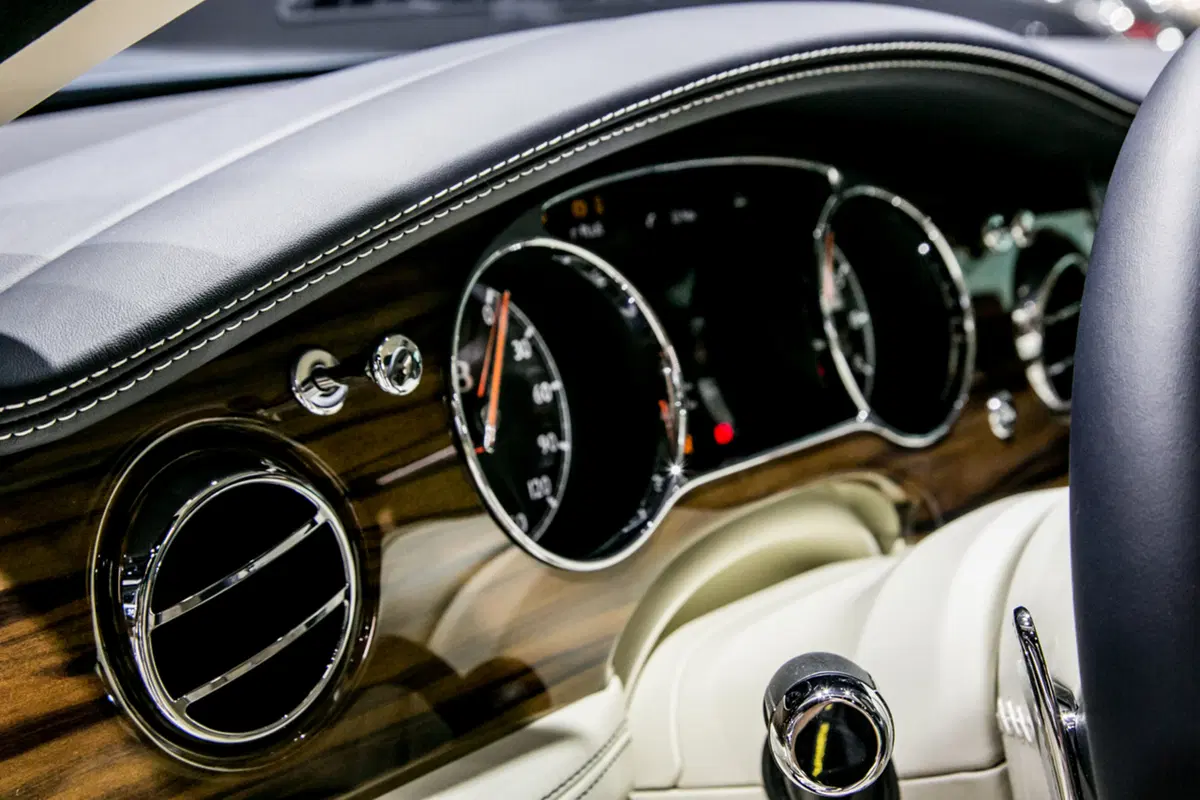 Bentley al Salone di Ginevra 2016 (17)