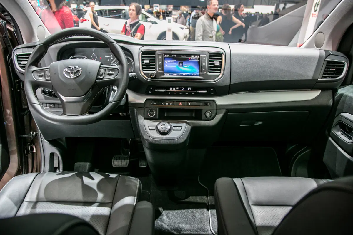 Toyota al Salone di Ginevra 2016 (16)
