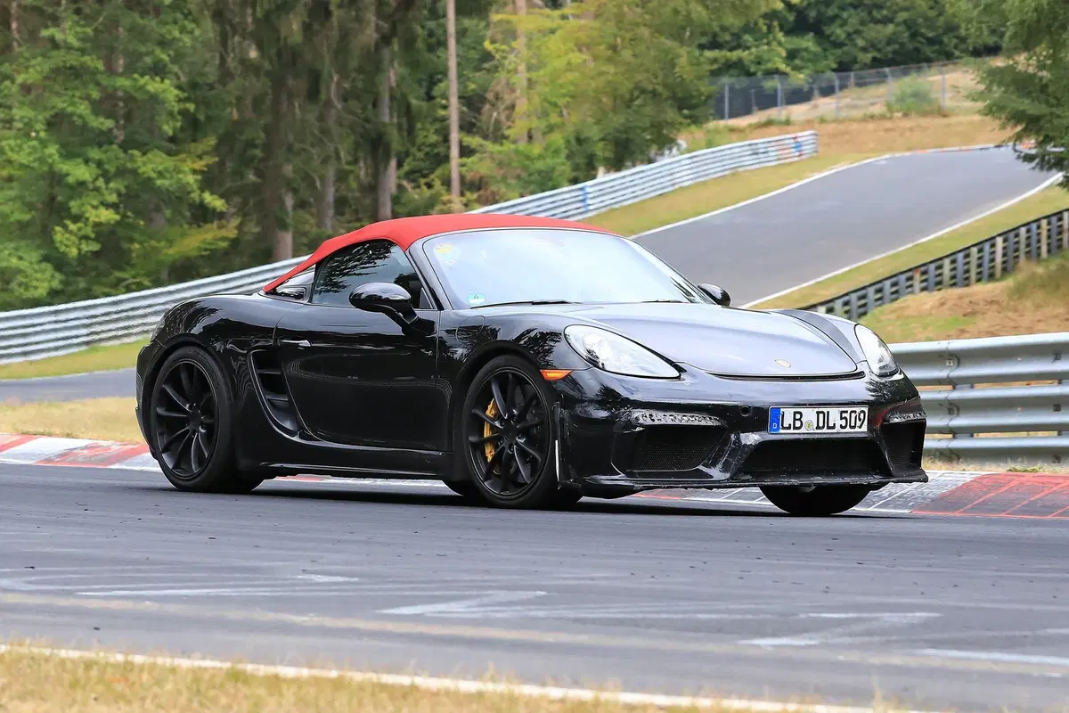 Porsche 718 Boxster Spyder, le foto spia al Nürburgring (5)