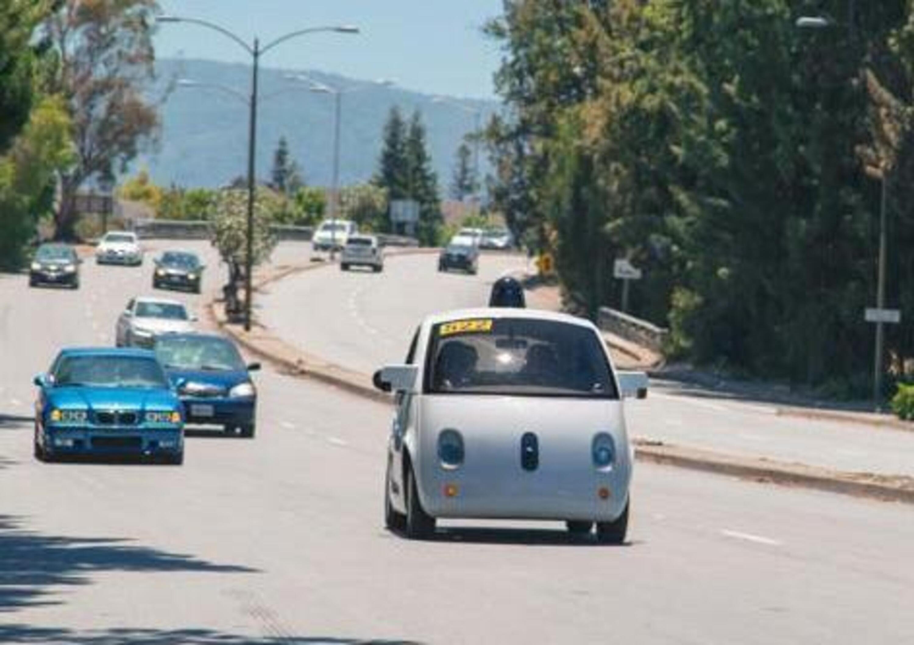 Primo incidente (con responsabilit&agrave;) per la Google Car 