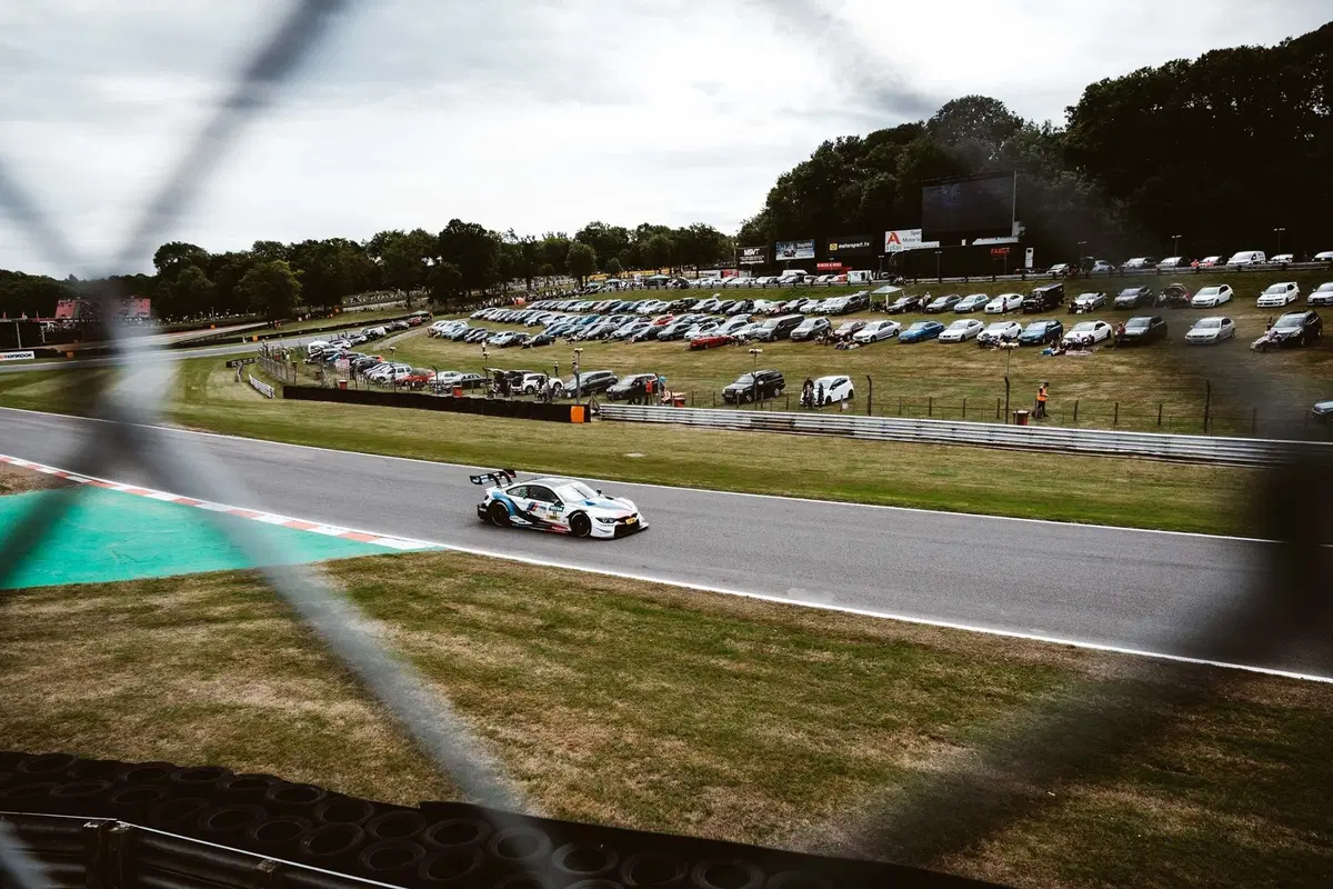DTM: mai così in Italia (8)