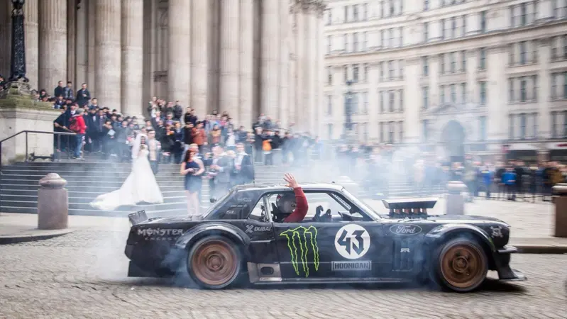 Una scena da un episodio dell'ultima stagione di Top Gear, lo show motoristico di punta di Netflix