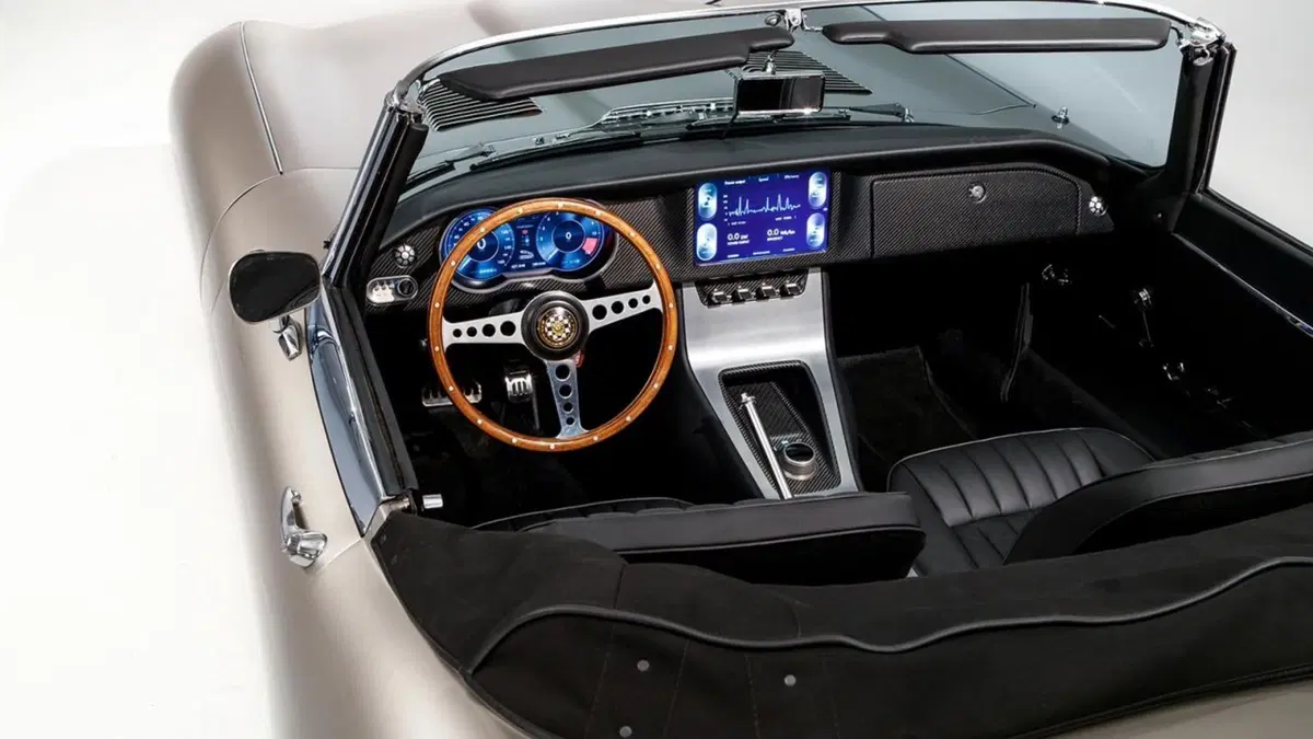 Jaguar, la rinascita elettrica della E-Type. Diventa un modello di serie (2)