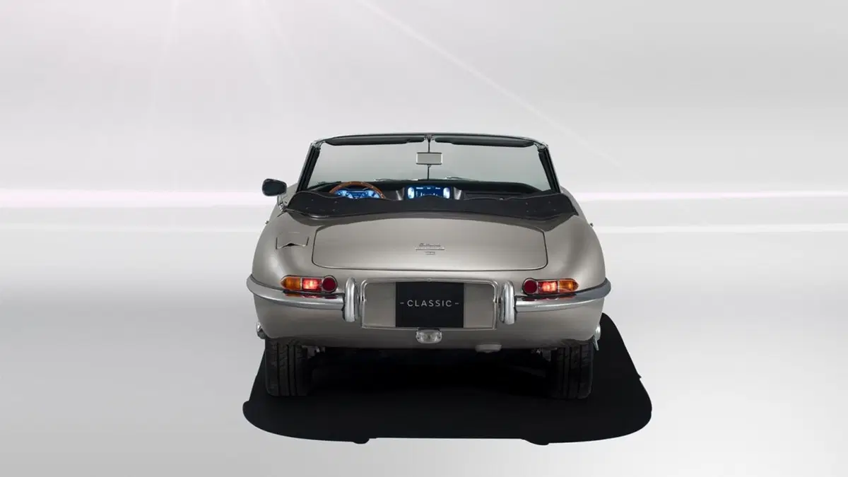 Jaguar, la rinascita elettrica della E-Type. Diventa un modello di serie (4)
