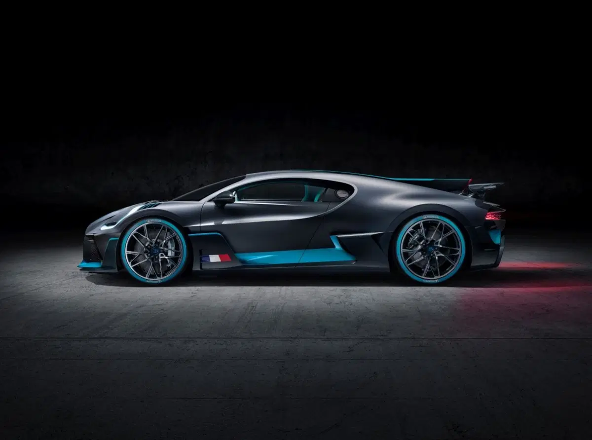 Bugatti Divo, agilità innanzitutto [Video] (3)