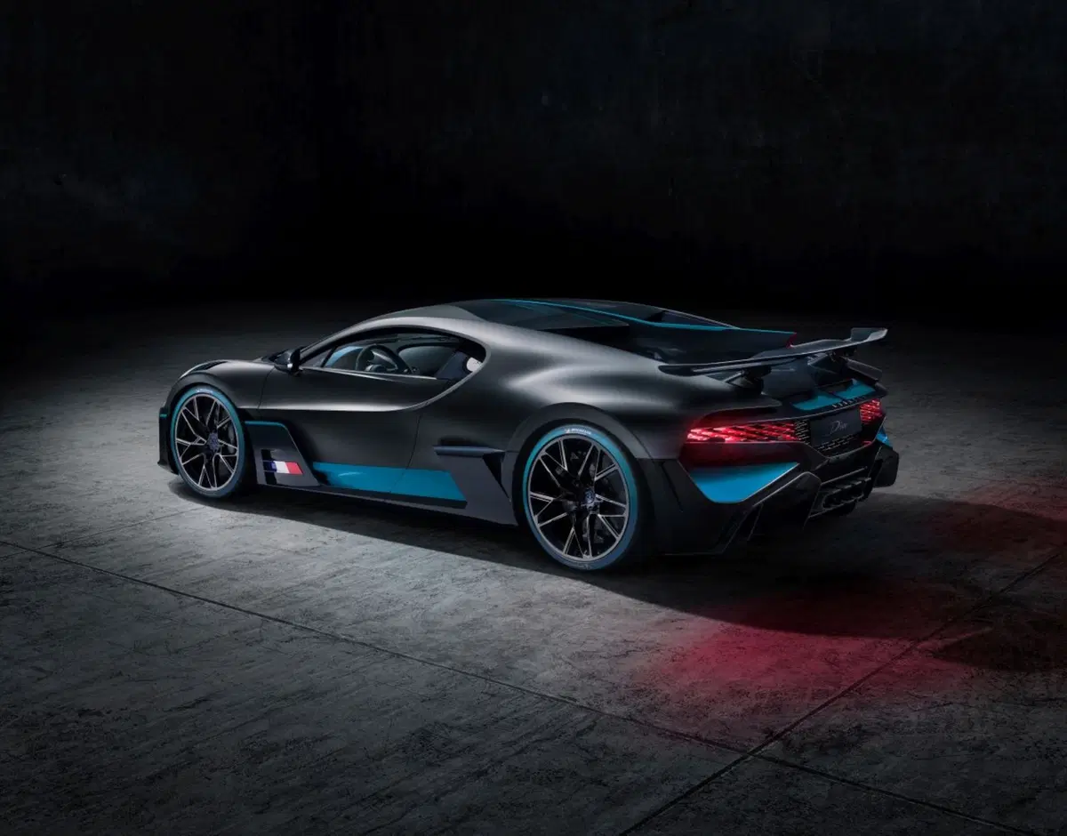 Bugatti Divo, agilità innanzitutto [Video] (6)