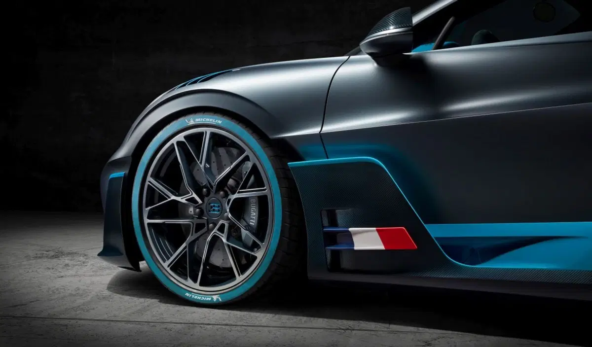 Bugatti Divo, agilità innanzitutto [Video] (15)
