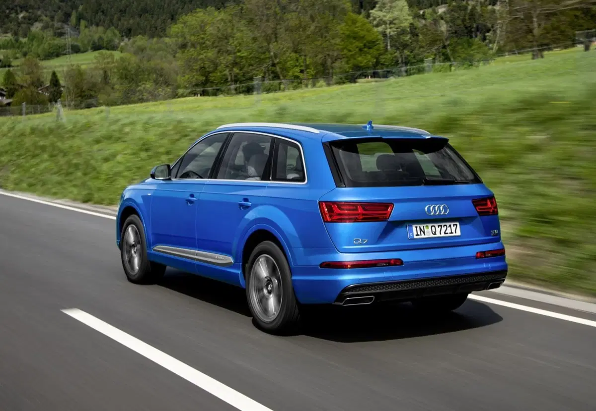 Audi Q7, arrivano i TDI 3.0 mild hybrid (11)