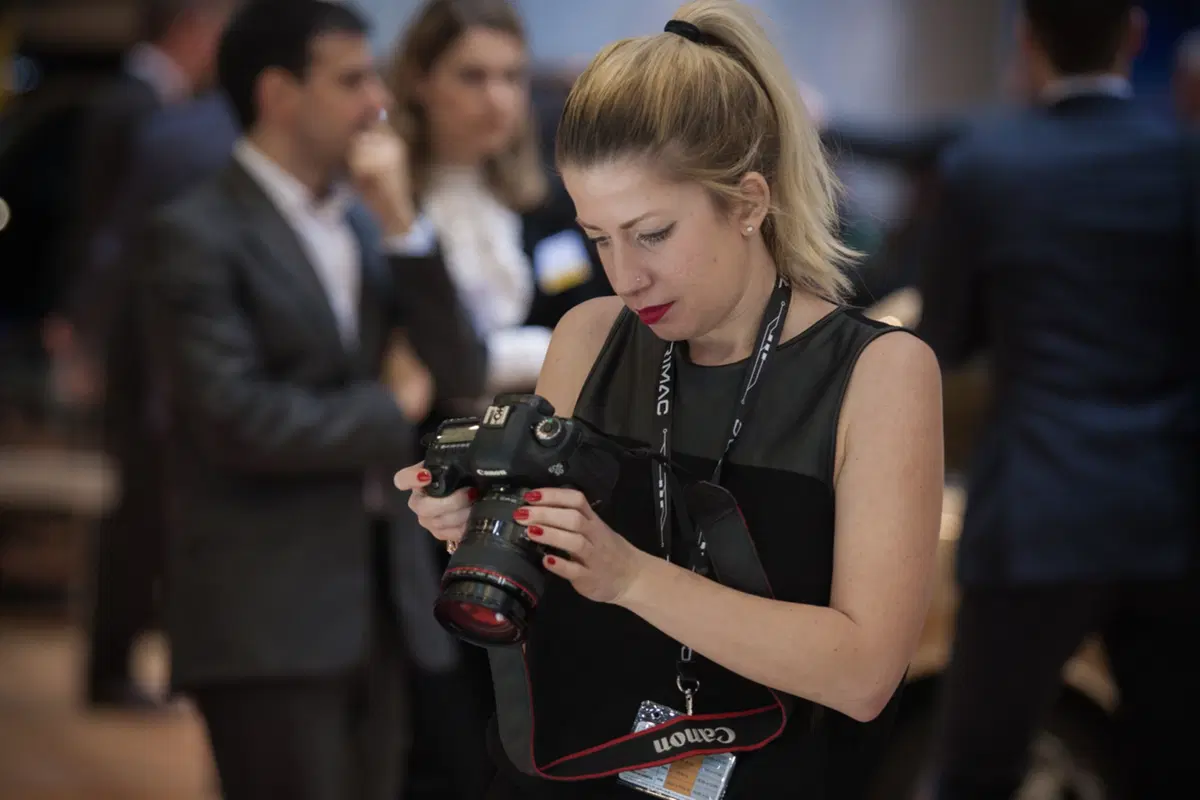 Salone di Ginevra 2016: le foto delle ragazze più belle (30)