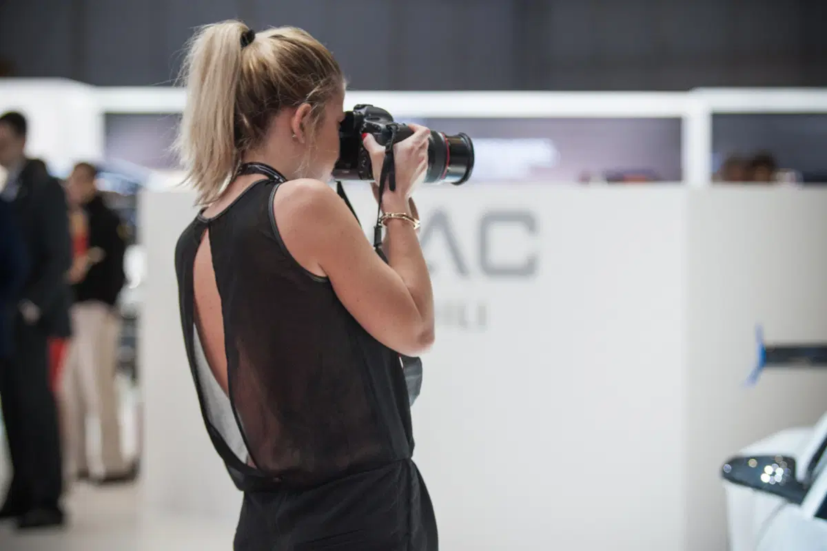 Salone di Ginevra 2016: le foto delle ragazze più belle (33)