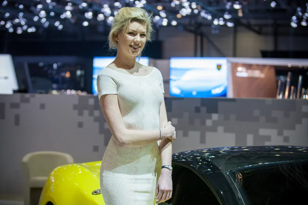 Salone di Ginevra 2016: le foto delle ragazze più belle (47)